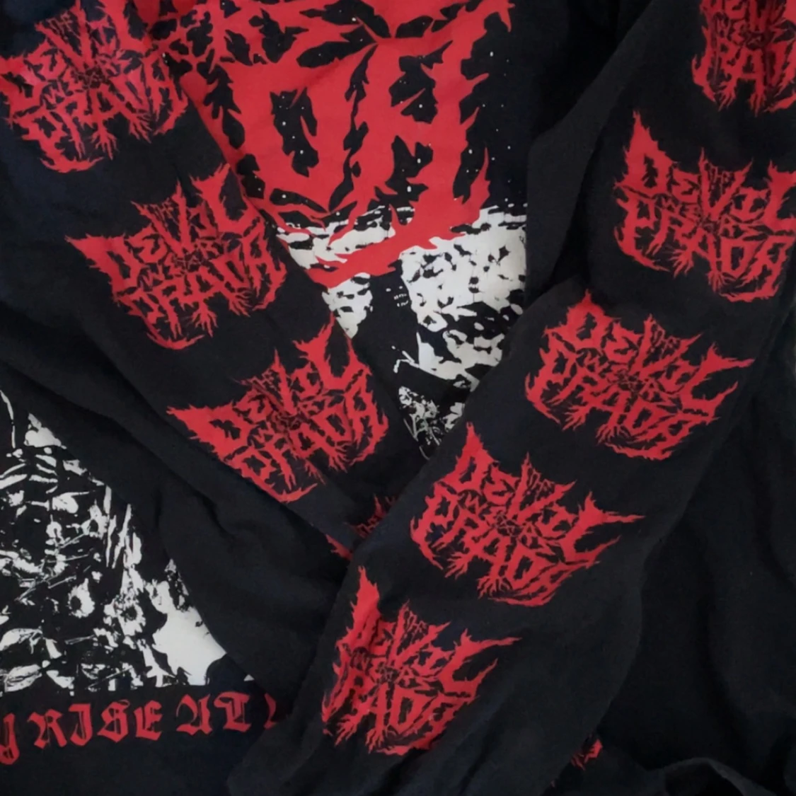 The devil wears Prada merch - 90