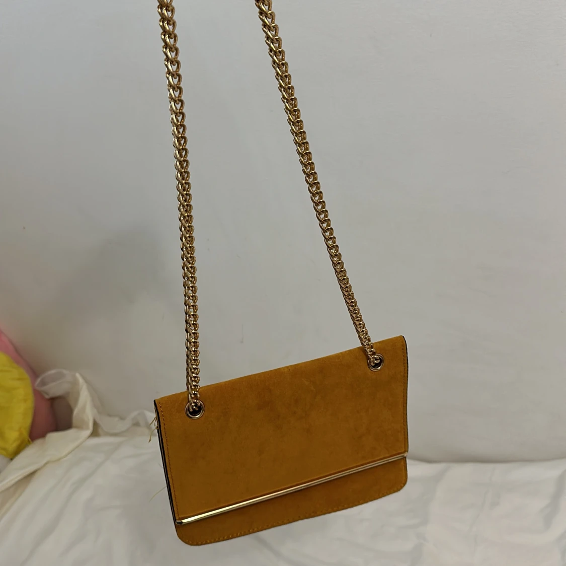 Gul axelväska från New Look - 91