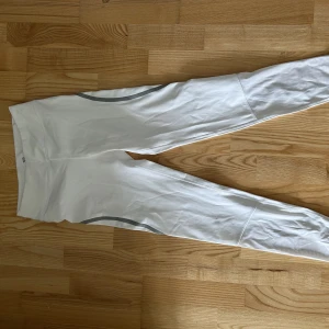 Better Bodies tights - Vita tights från better Bodies, aldrig använda 