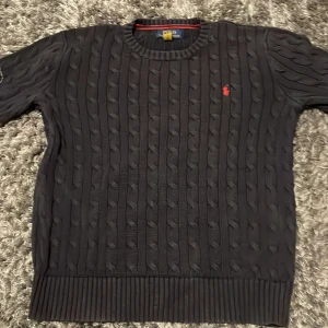 Stickad Ralph lauren tröja - Ralph lauren tröja  14-16 år i bra skick