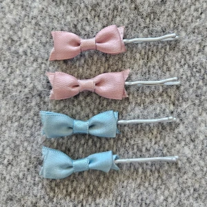 Rosetter - Använda en del så spår av användning finns, dom har fransat sig lite men inget som stör. Från Forever21.