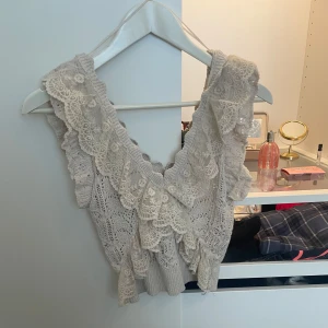 Superfin vit topp - Nästan alldrig använd topp från zara