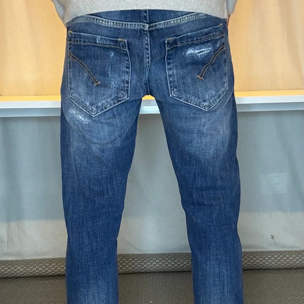 Dondup Jeans, Skick 9/10 (inga defekter), storlek 30, ”skinny fit” (slim fit) Billig pris pga vill ha sålt dem snabbt, pris går att diskutera.. Jeans & Byxor.