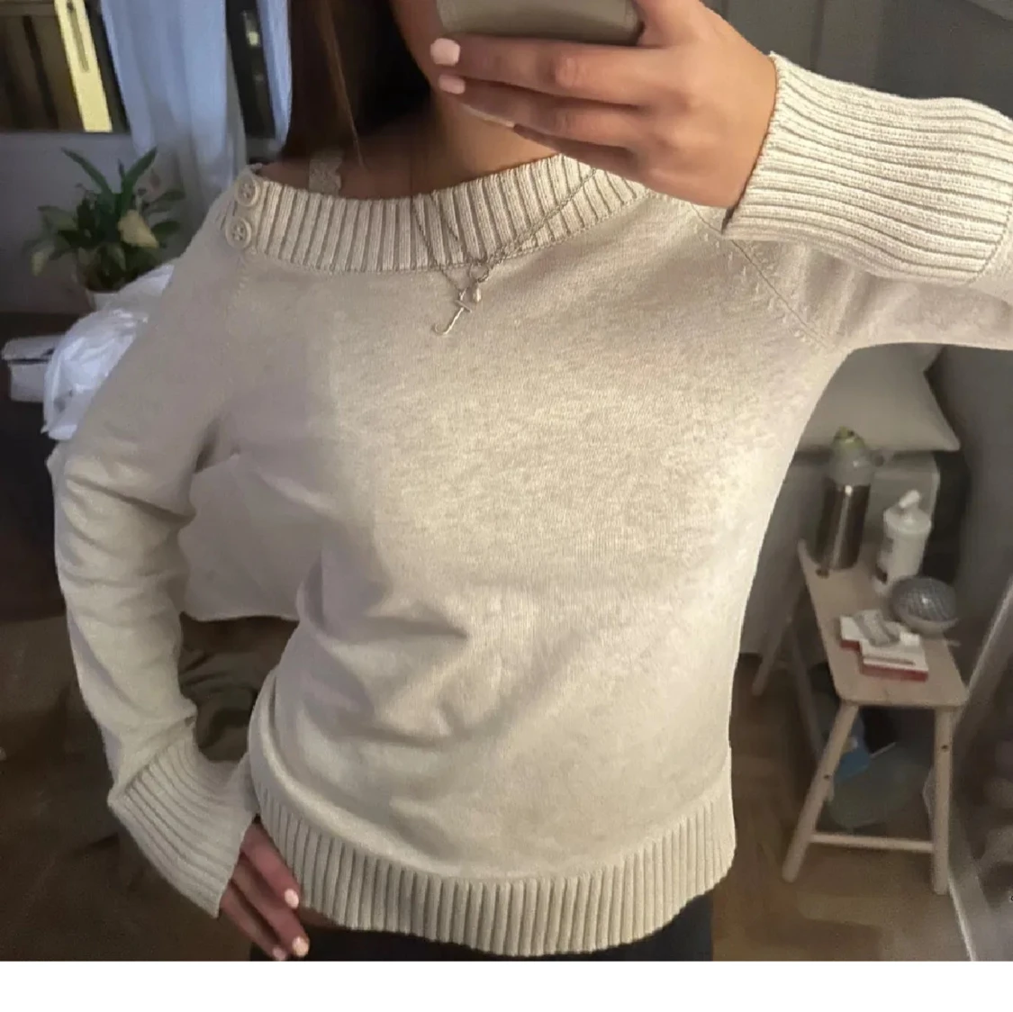 Beige stickad tröja - 90