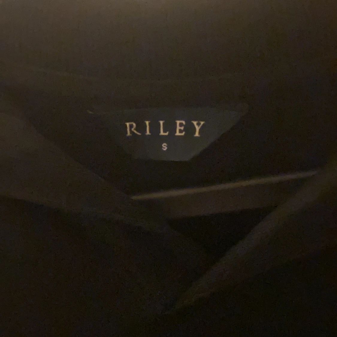 Svart långärmad pikétröja från Riley - 91