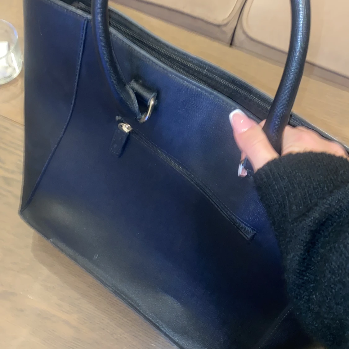 Svart axelväska med dragkedja - 92