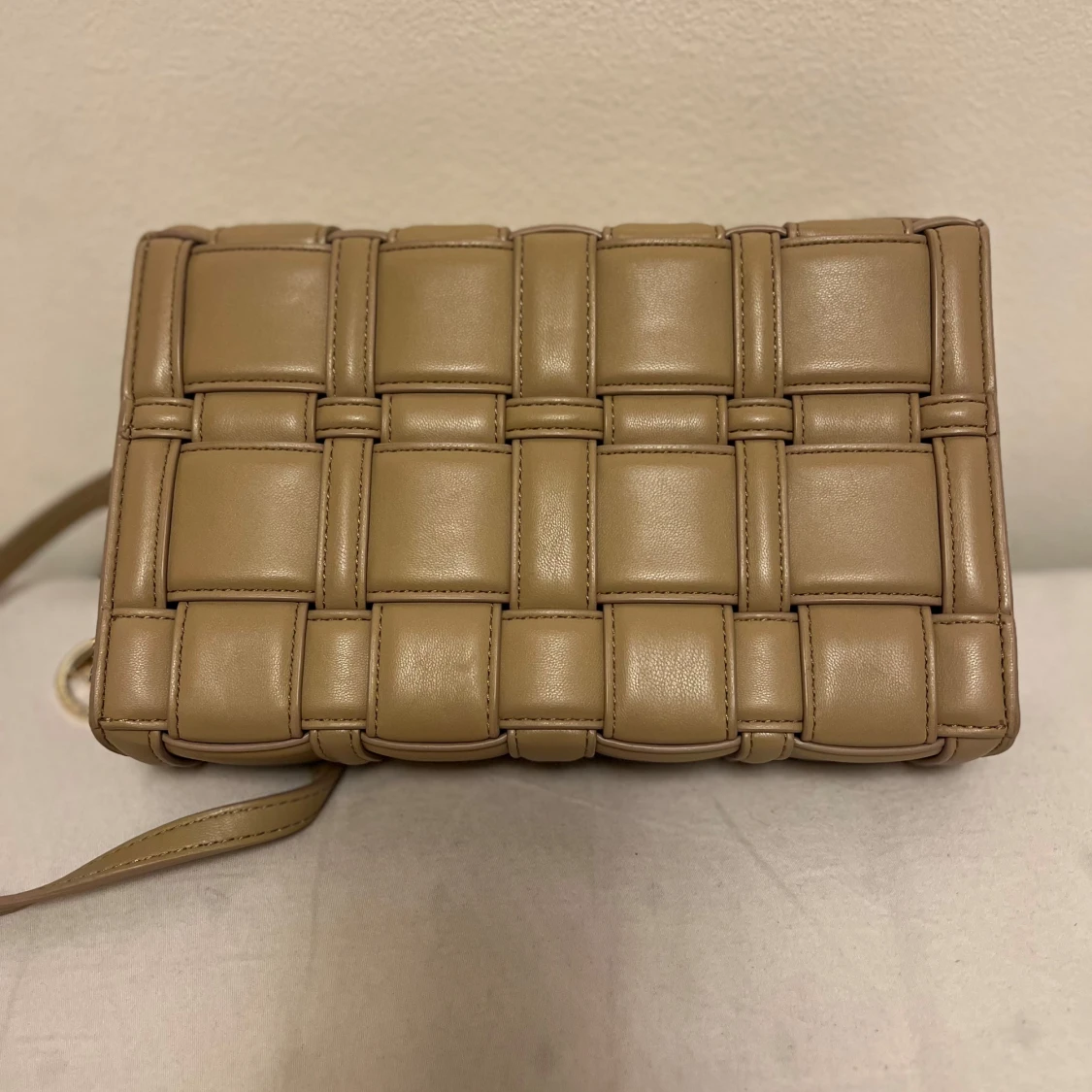 Beige axelväska från Michael Kors - 92