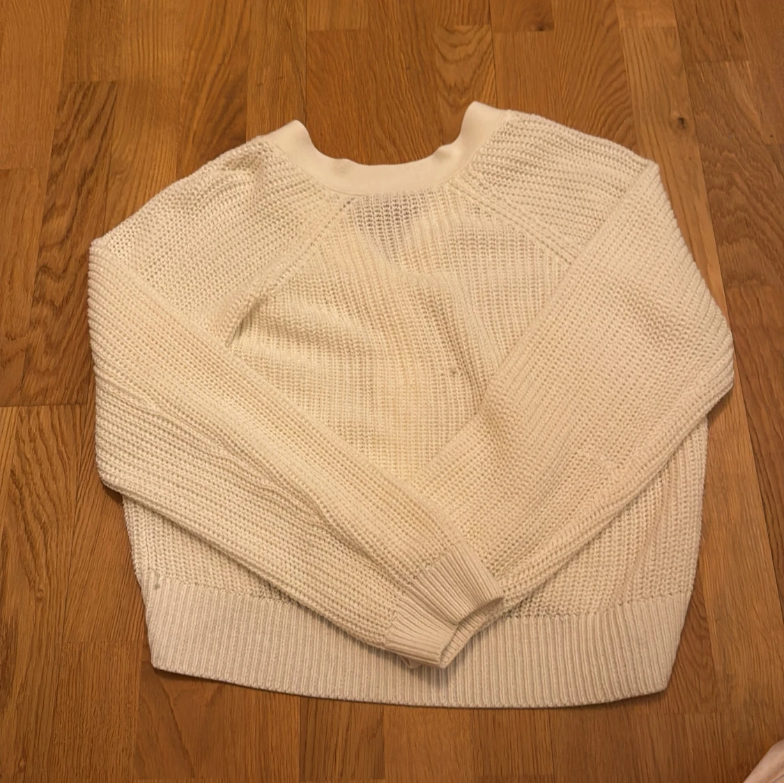 Vit stickad kofta från Lindex - 90