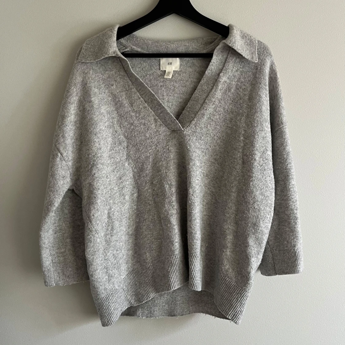 Grå stickad tröja från h&m