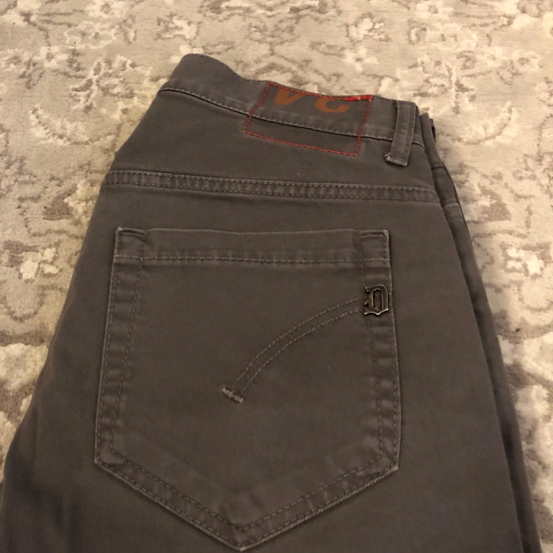 Gråa dondup Jeans