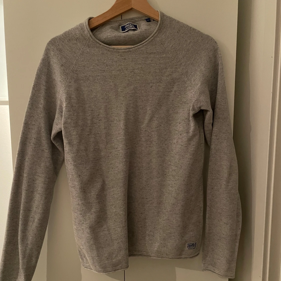 Grå långärmad tröja från Jack & Jones