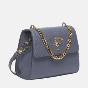 Snygg handväska - Jag säljer min snygga U.S polo assn väska, knappt kommit till användning då jag har en jacka som inte passar till väskan😰,axelbandet kommer till, kom privat för egna bilder på väskan❤️🙌 Köpt för 1,3❤️ pris går att diskutera, färgen är marinblå irl🤩