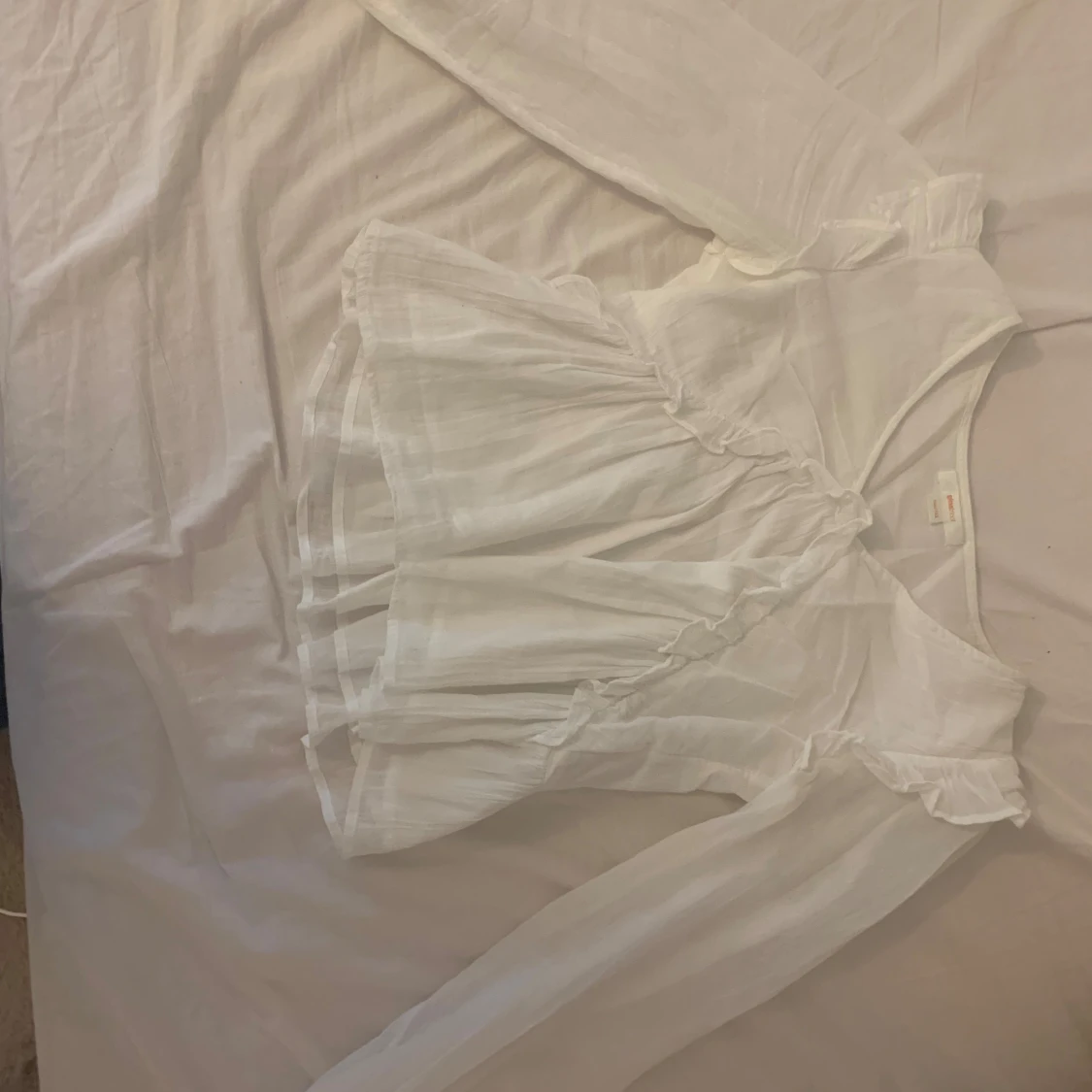 Blus från gina tricot  - 91