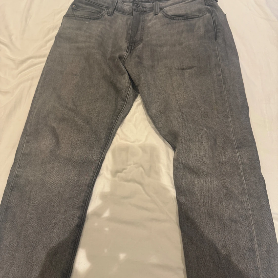 Levis 512 Grå