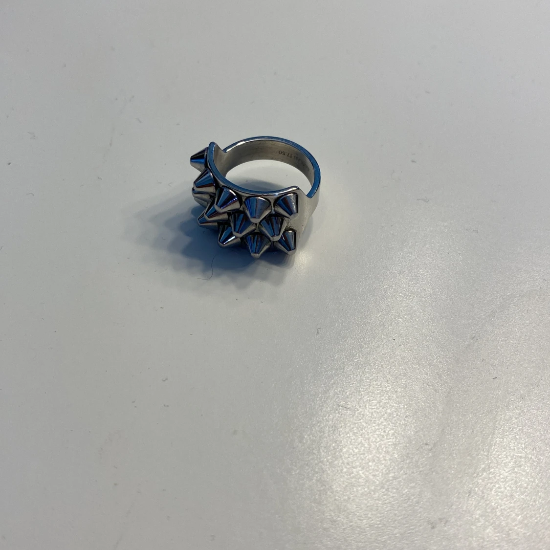Edblad ring med nitarđ