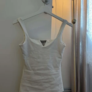 Sommartopp ifrån H&M 🥰🥰 - Assssfin!! Inga defekter! Köpppp🥰🥰🔥🔥