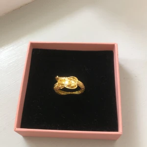 Guld ring - Guldring inte använd bra skick fin till en Stockholm stils outfit