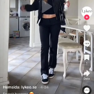 lykeo kostymbyxor - lågmidjade kostymbyxor som jag bara använt 2-3 gånger då dom är för stora❤️
