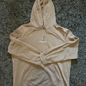 Brun hoodie H&M - Anvönd men hel och fin.