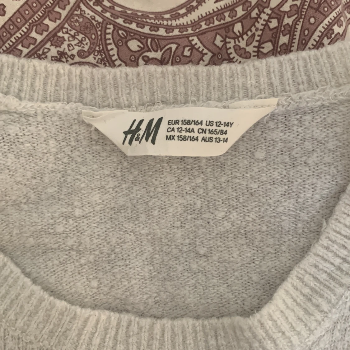 Svart vit H&M tröja - 90