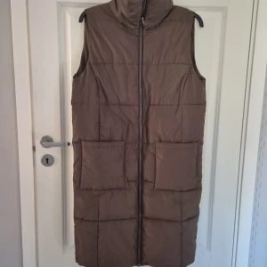 Väst - Ny väst använd några gånger.