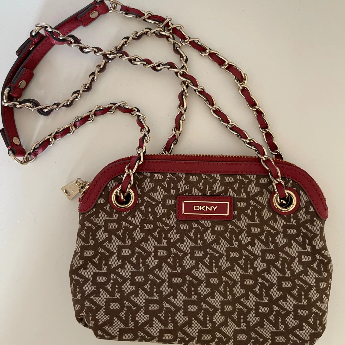 DKNY väska