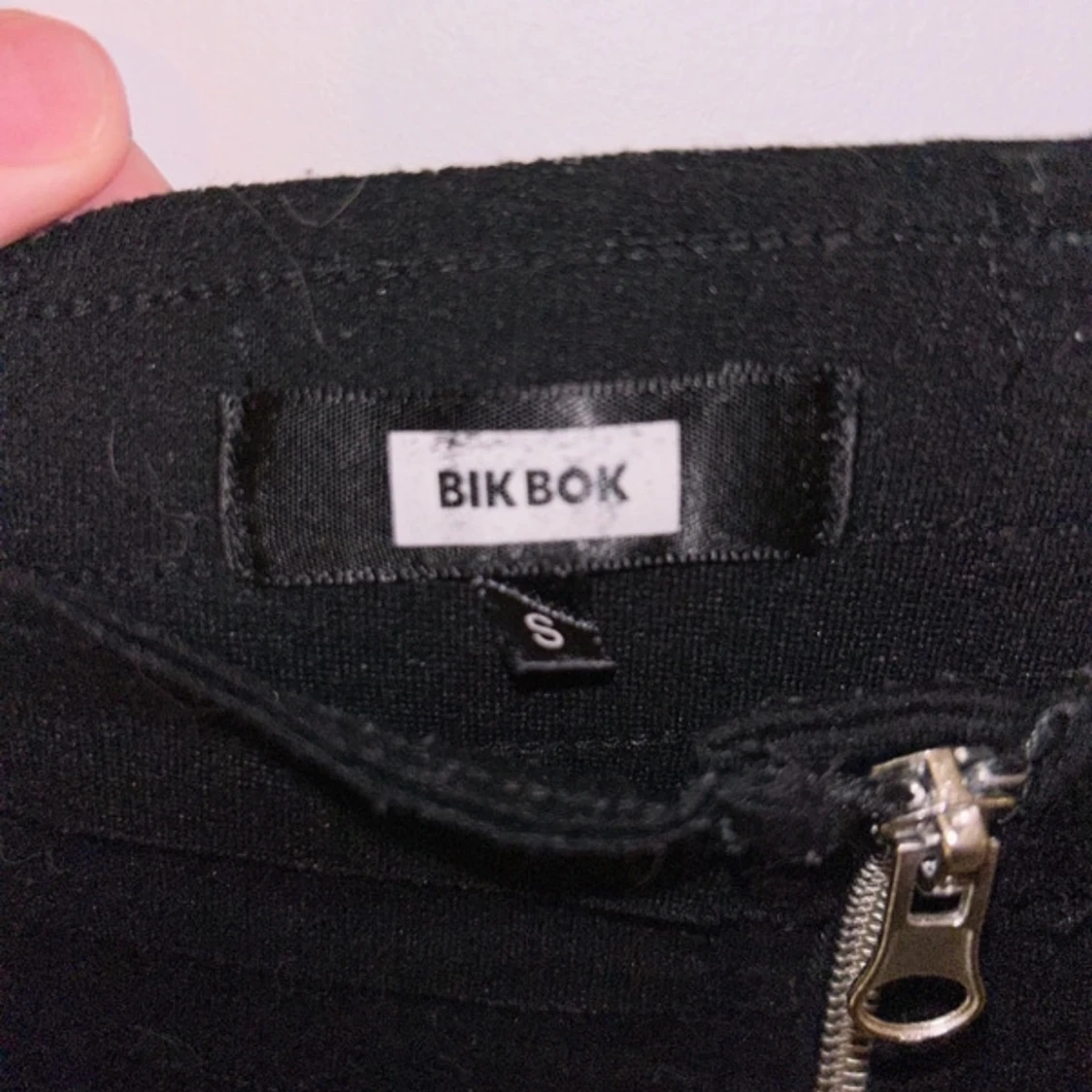 Svart kjol från Bik Bok - 91