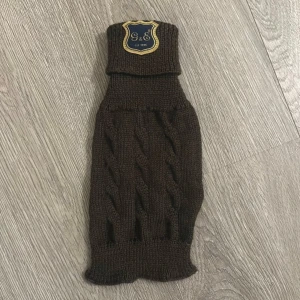 G&E hundtröja 20cm stickad NY! - Stickad hundtröja från G&E 20cm Aldrig använd