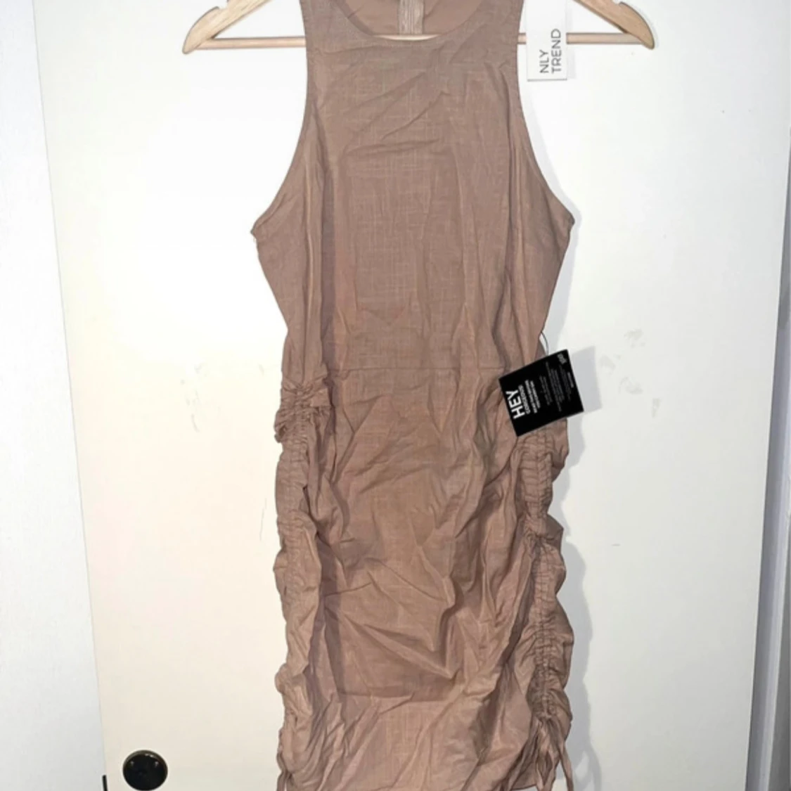 Miniklänning med snörning