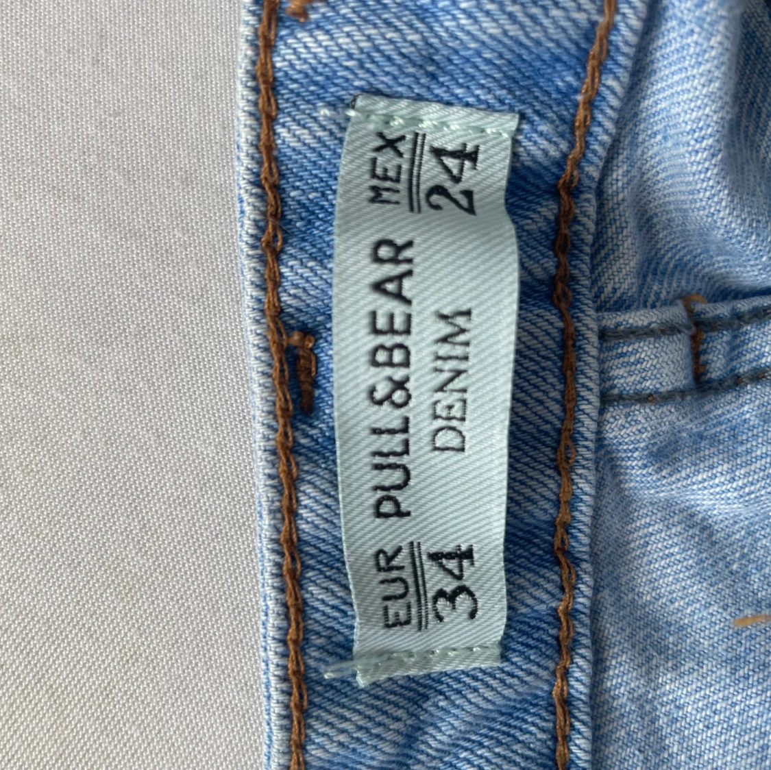 Ljusblå shorts - 91