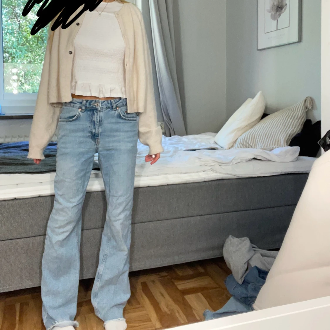 Ljusblåa low waist bootcut jeans 