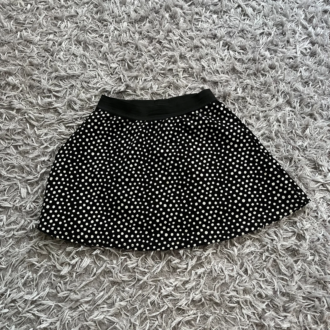 Svart prickig kjol från Kids - 91