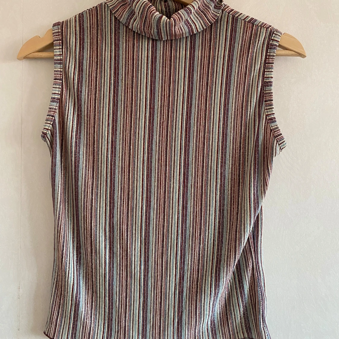 Randig ärmlös topp - 91