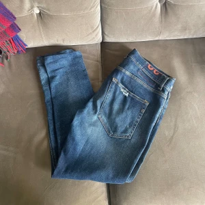 Dondup jeans - Fräsha dondup jeans i fint skick storlek 32 pris kan diskuteras skriv för frågor!