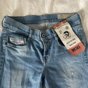 Diesel jeans - Helt nya D-ebbey bootcut lowaist diesel jeans, säljer då de inte passade mig! Ny pris 1500!💗Kan tänka mig att sänka priset vid snabb affär