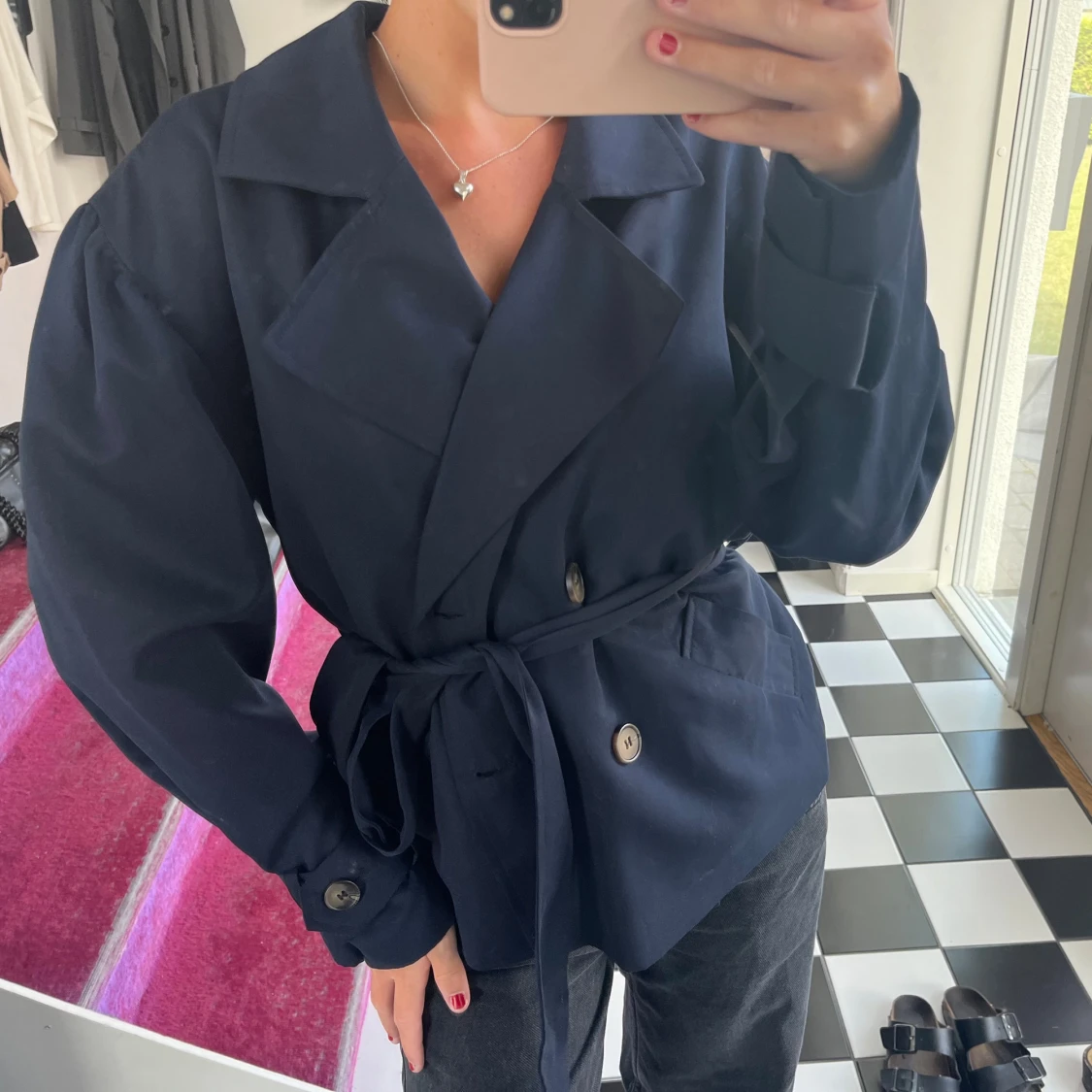 Kort trenchcoat  - 92