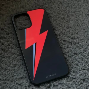 Bjornberry mobil skal  - Super snyggt bjornberry mobil skal, som passar iPhone 12 PRO 