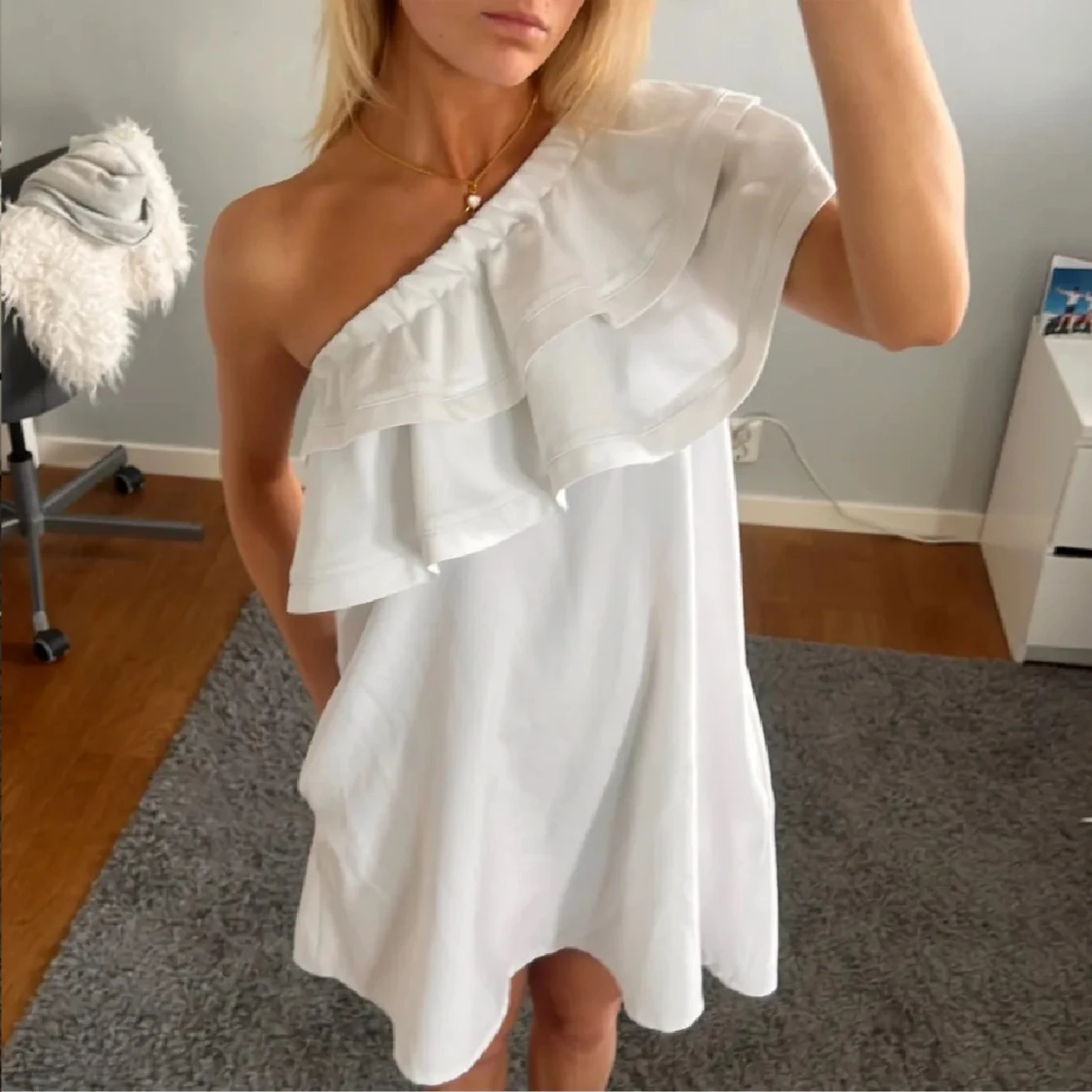 Superfin vit klänning  - 1