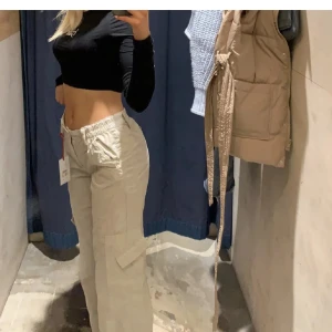 Cargopants från BDG - Cargopants från BDG köpa på Urban Outfitters, knappt använda 