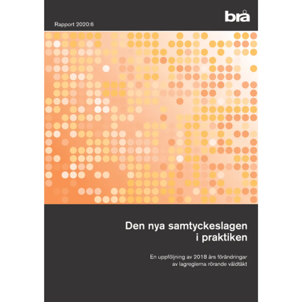 Brå har haft i uppdrag att följa upp tillämpningen av de nya lagreglerna som infördes den 1 juli 2018. Med det syftet har vi gått igenom samtliga tingsrättsdomar från 2019 rörande fullbordad våldtäkt. Vi har också analyserat kriminalstatistik och inhämtat synpunkter från rättsväsendet och frivilligorganisationer.Det mest tydliga resultatet i uppföljningen är att antalet åtal och fällande domar för våldtäkt har ökat markant sedan lagändringen. Antalet fällande domar ökade från 190 domar 2017 till 333 domar 2019 (inklusive 12 domar för oaktsam våldtäkt). Det är en ökning på 75 procent.    Format Häftad   Omfång 100 sidor   Språk Svenska   Förlag Norstedts Juridik   Utgivningsdatum 2020-07-07   ISBN 9789188599346  . Böcker.