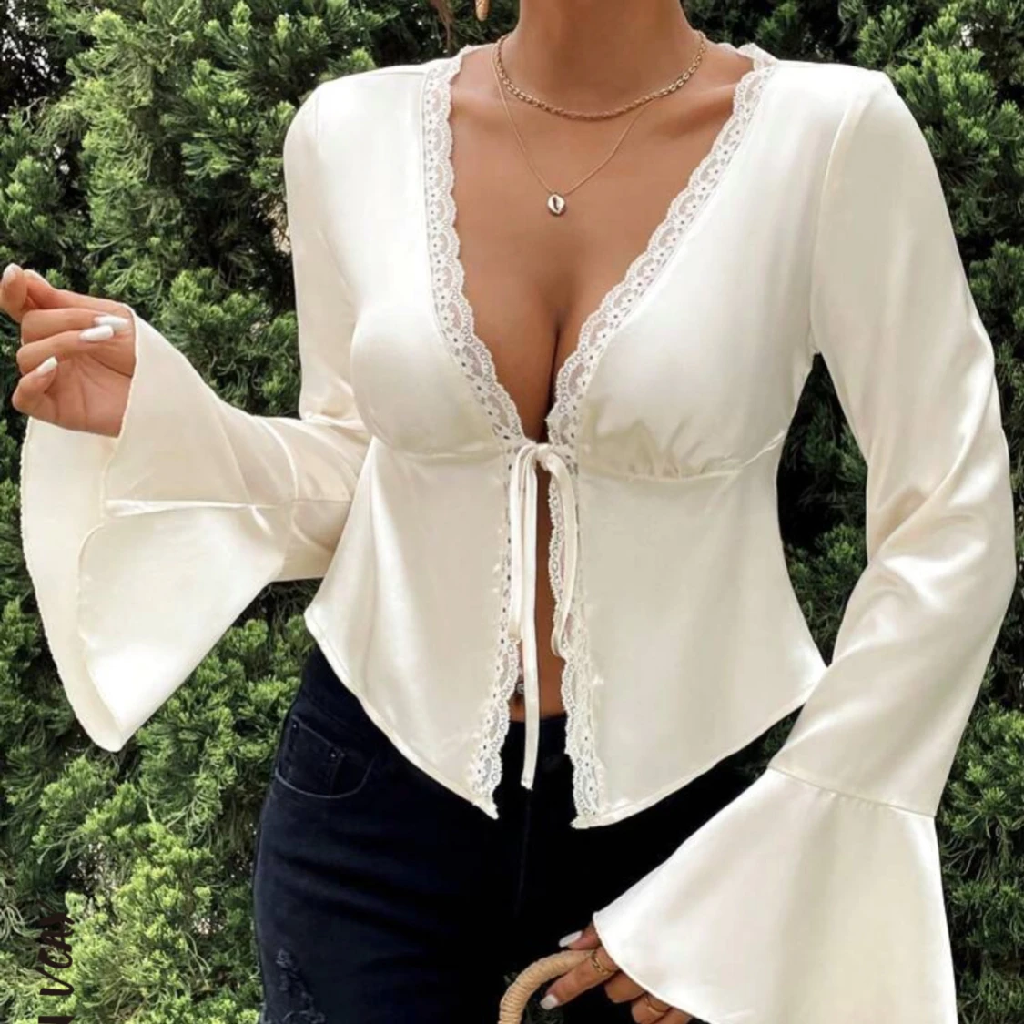 Vit topp med spets  - 90