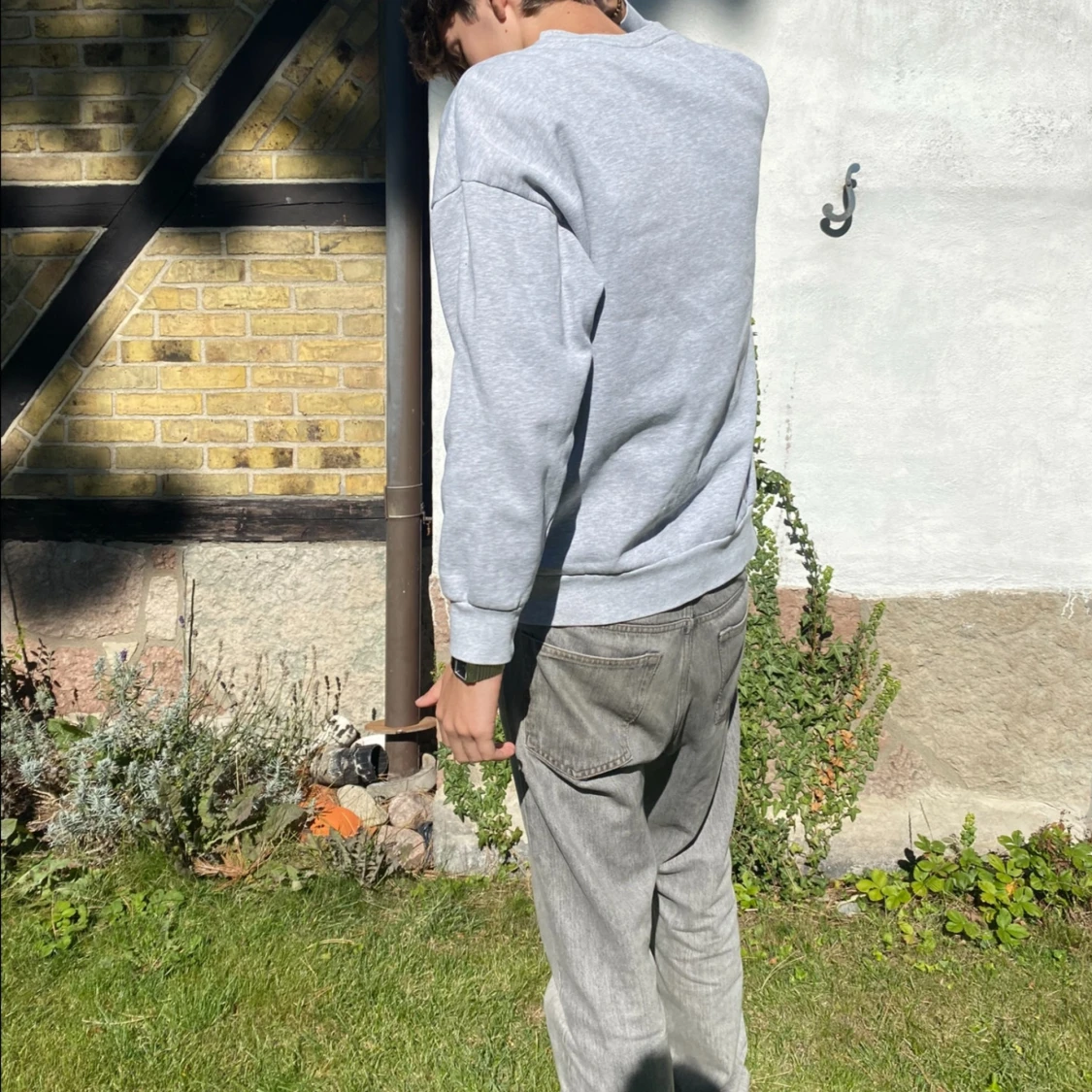 Grå tjocktröja - 90