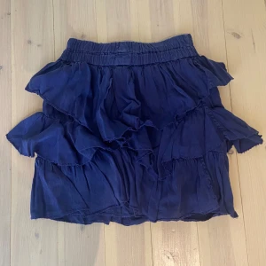 Isabel marant kjol - Kjolen är i nyskick! 💙 Säljer på grund av att jag köpte fel storlek