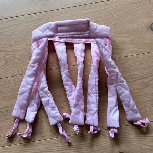 Hetlesscurls - Den är andvänd en gång, det ger inte det resultat som jag önskar på mitt hår därav säljer jag den🌺 