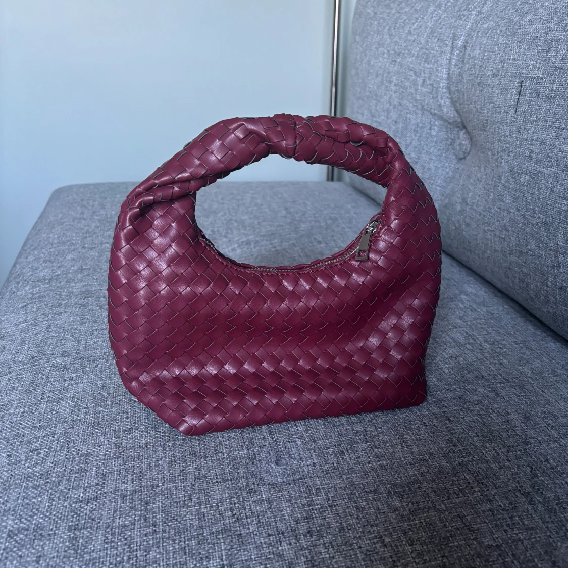 Vinröd väska - 92