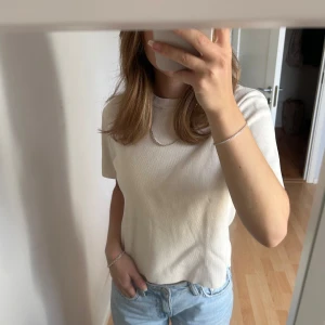 T-shirt - Fin, tjockare t-shirt💕