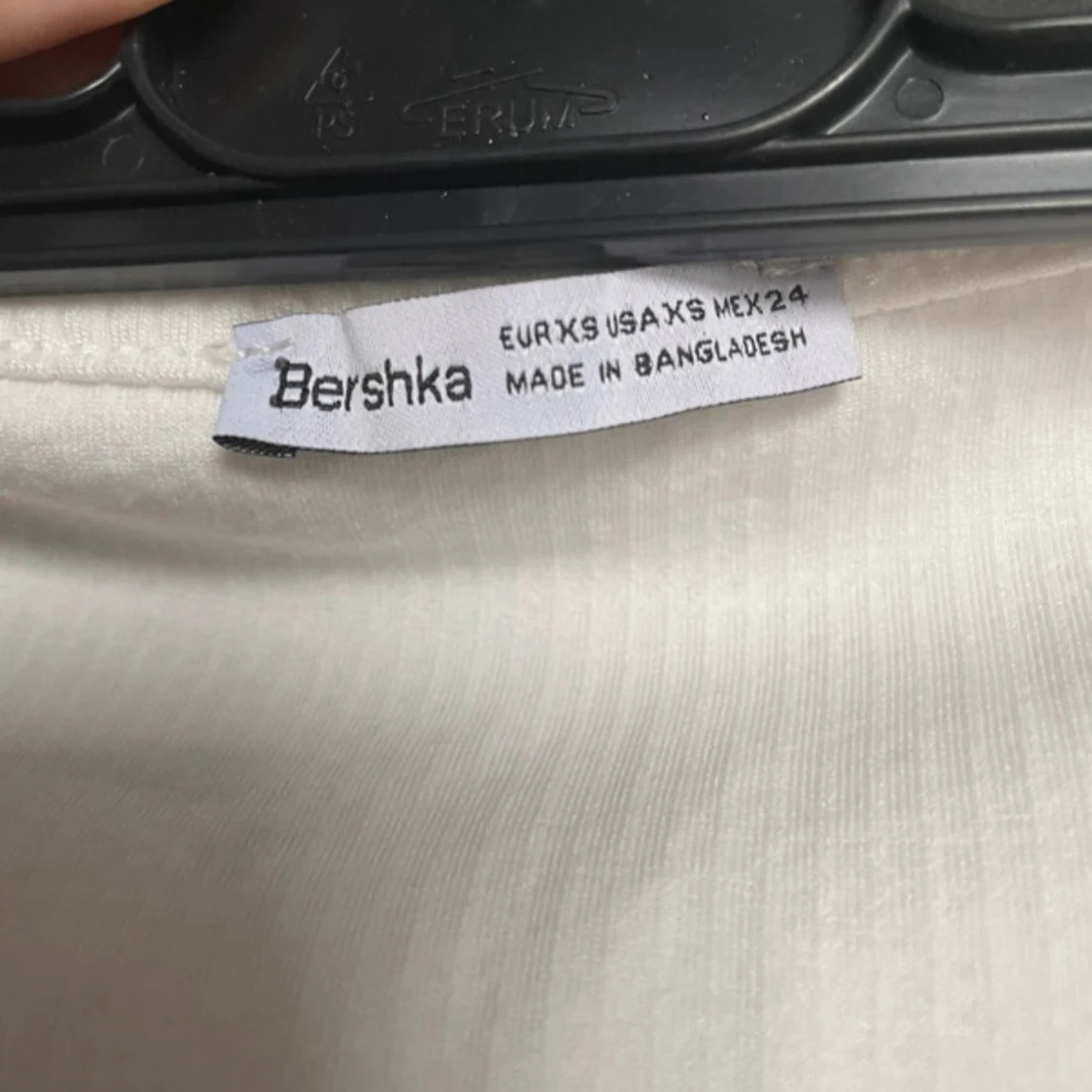 Vit u-ringad långärmad topp - 2