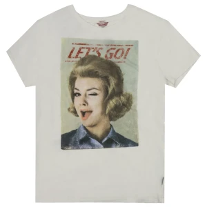 Vintage wrangler - vintage wrangler tröja 100% cotton, köpt second hand o skriv om övriga frågor. snälla köp måste bort me allt🙏🙏 du kmr var dripped out med denna lovar dig💯första bilden inte min men det är liksom den tröjan