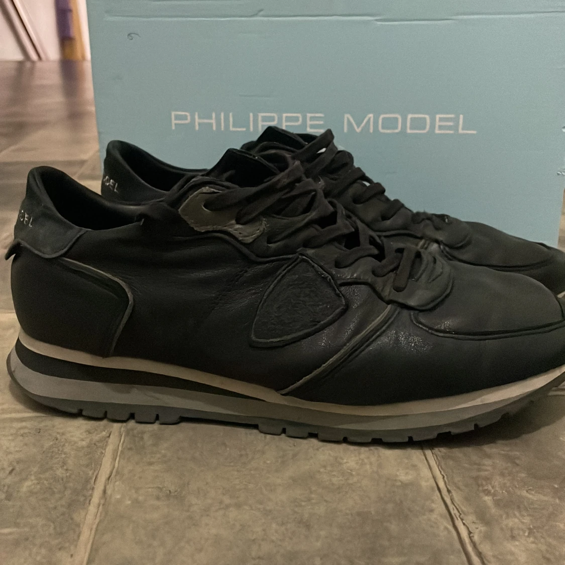 Svarta sneakers från Philippe Model - 4