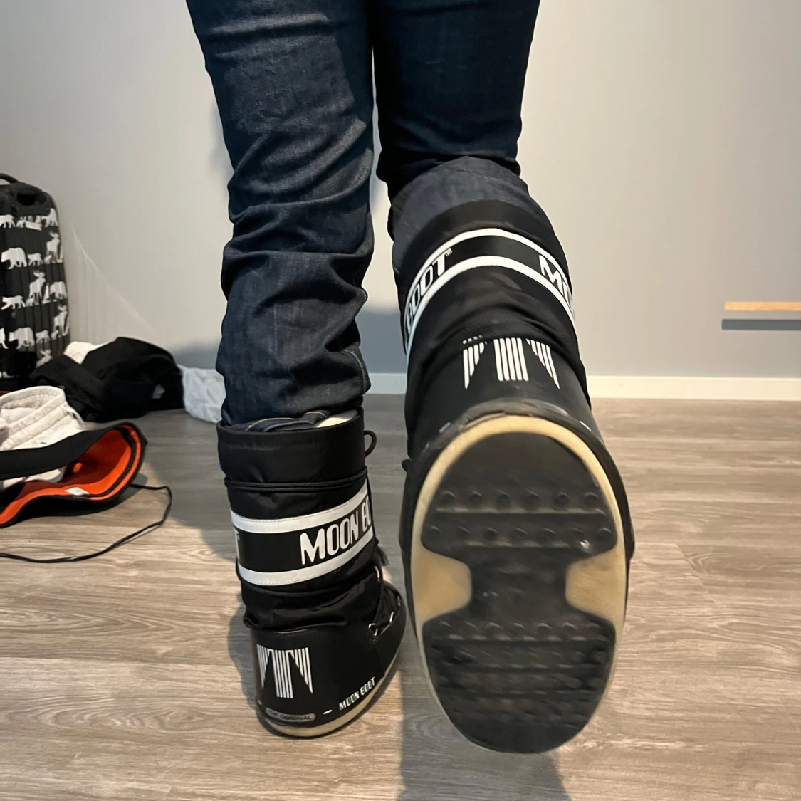 Svarta Moon Boots med vit logga - 2